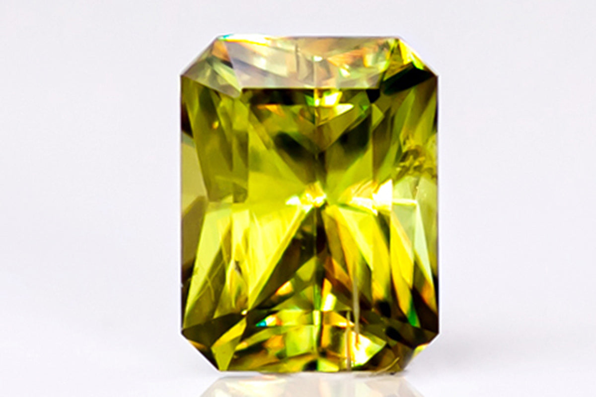 天然スフェーン 2.745ct