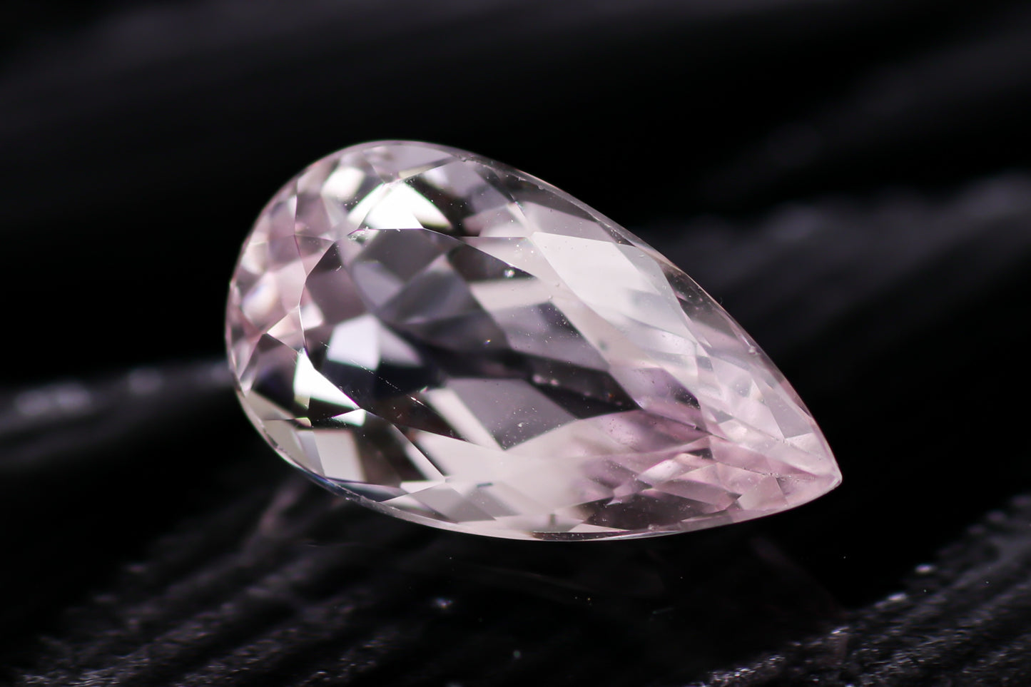 天然モルガナイト 3.485ct