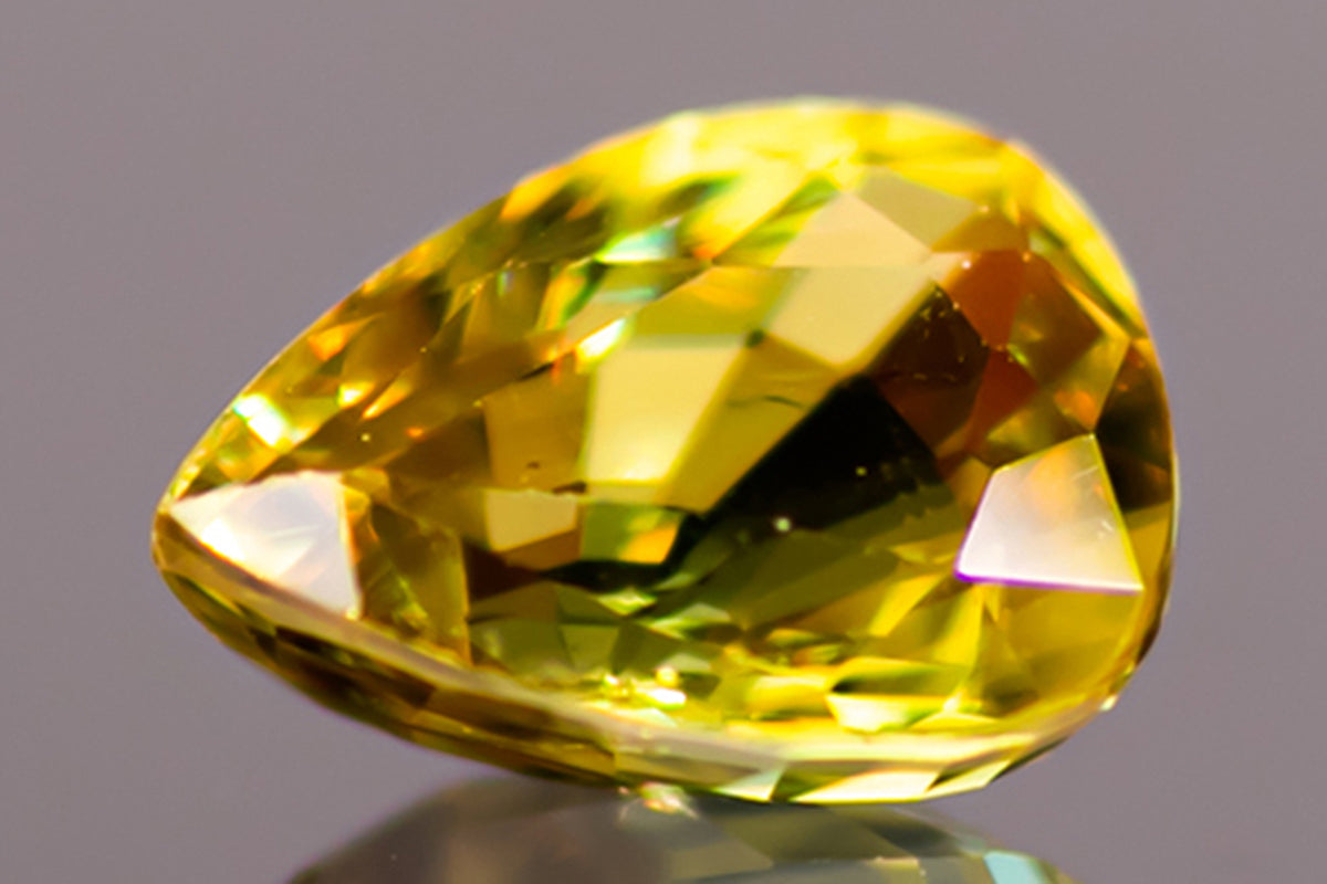 天然スフェーン 1.790ct
