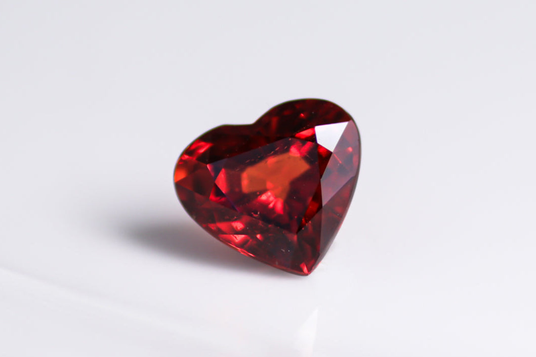 天然スぺサルティンガーネット 4.300ct