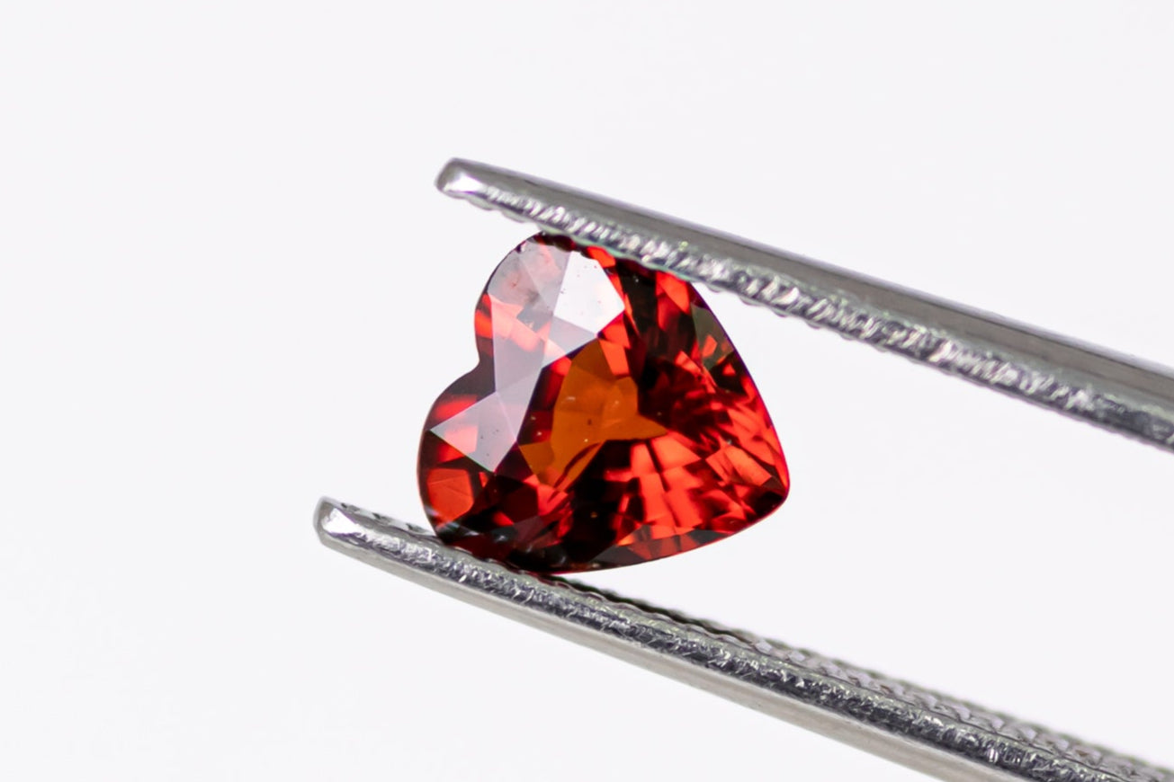 天然スぺサルティンガーネット ハート 1.210ct