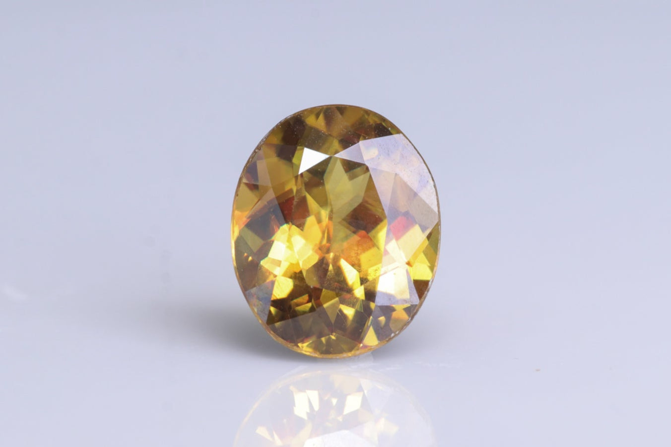 天然スフェーン 2.630ct