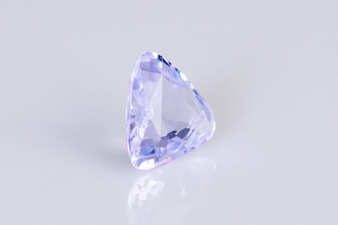 天然バイオレットスピネル 0.680ct