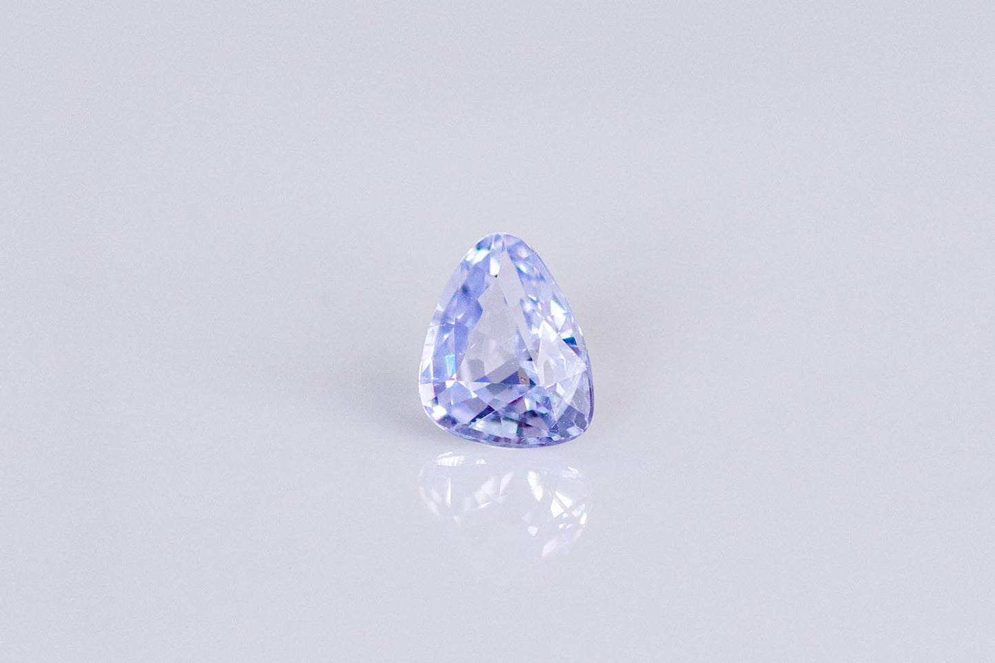 天然バイオレットスピネル 0.590ct