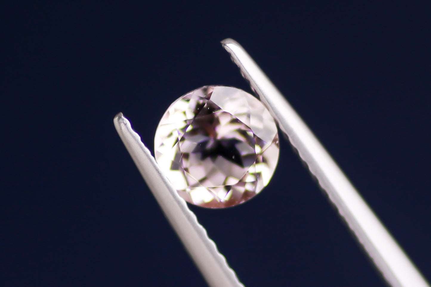 天然モルガナイト 0.87ct