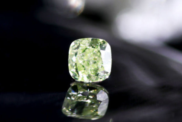 天然ファンシーイエローグリーンダイヤモンド 0.590ct
