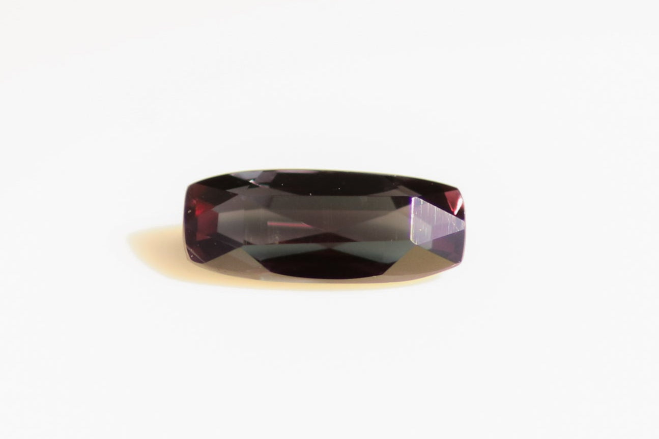 天然カラーチェンジガーネット 1.056ct
