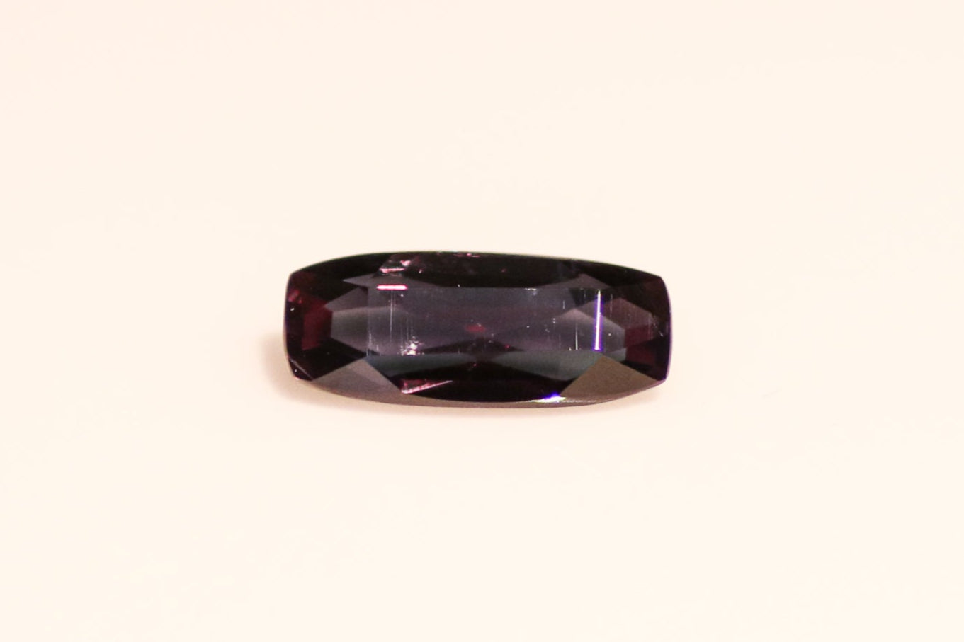 天然カラーチェンジガーネット 1.056ct