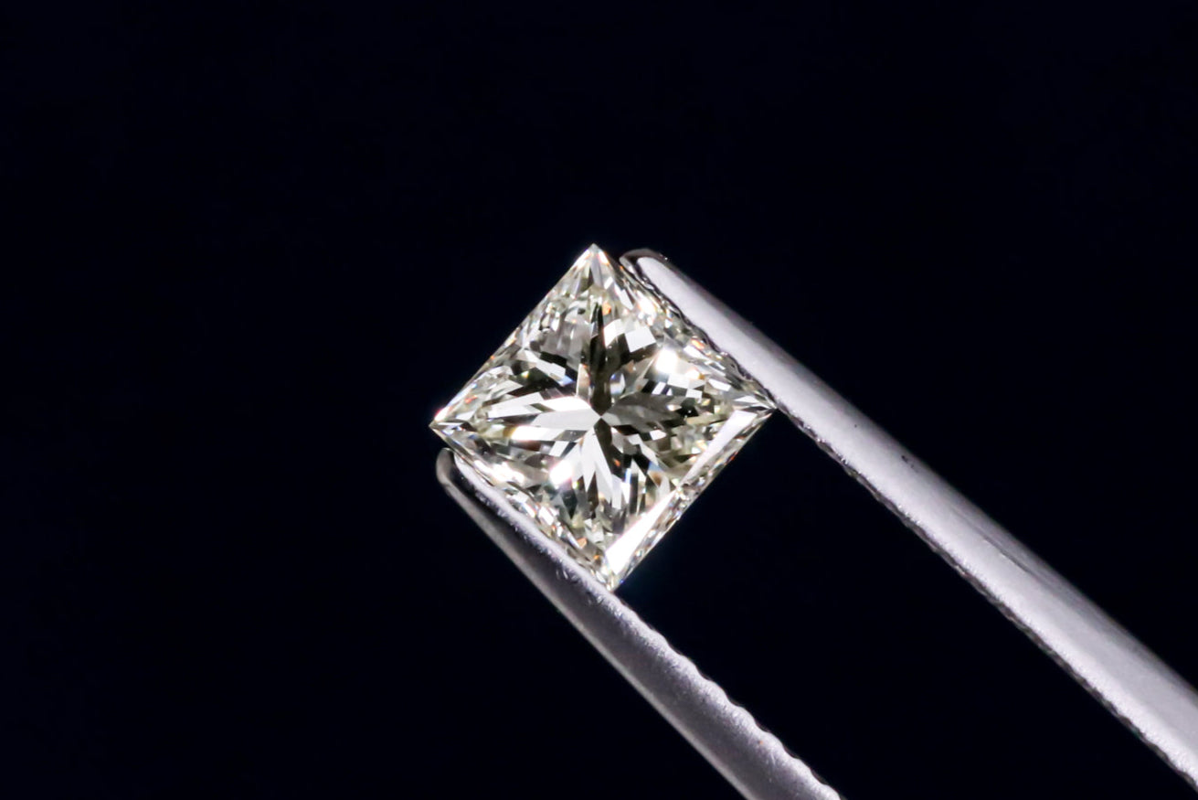 天然ファンシーダイヤモンド 1.004ct