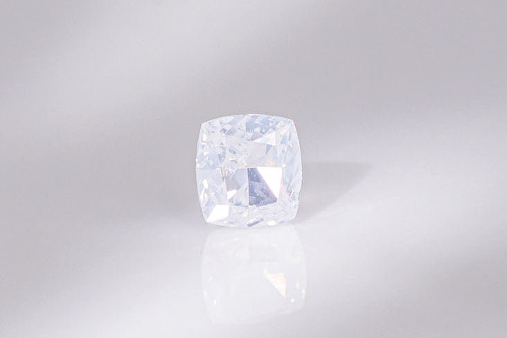 天然ファンシーホワイトダイヤモンド 0.361ct