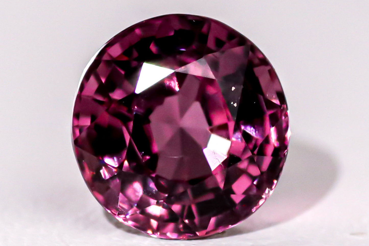 天然ピンクスピネル 4.260ct