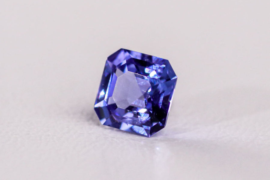 天然タンザナイト 1.060ct