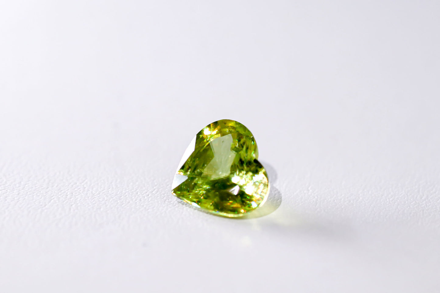 天然スフェーン 2.315ct