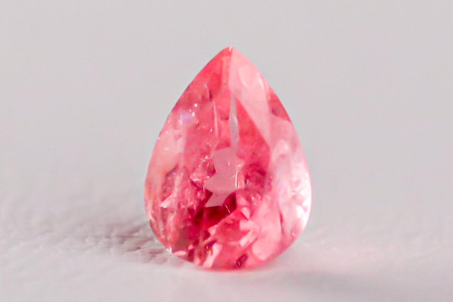 天然ピンクユークレース 0.543ct