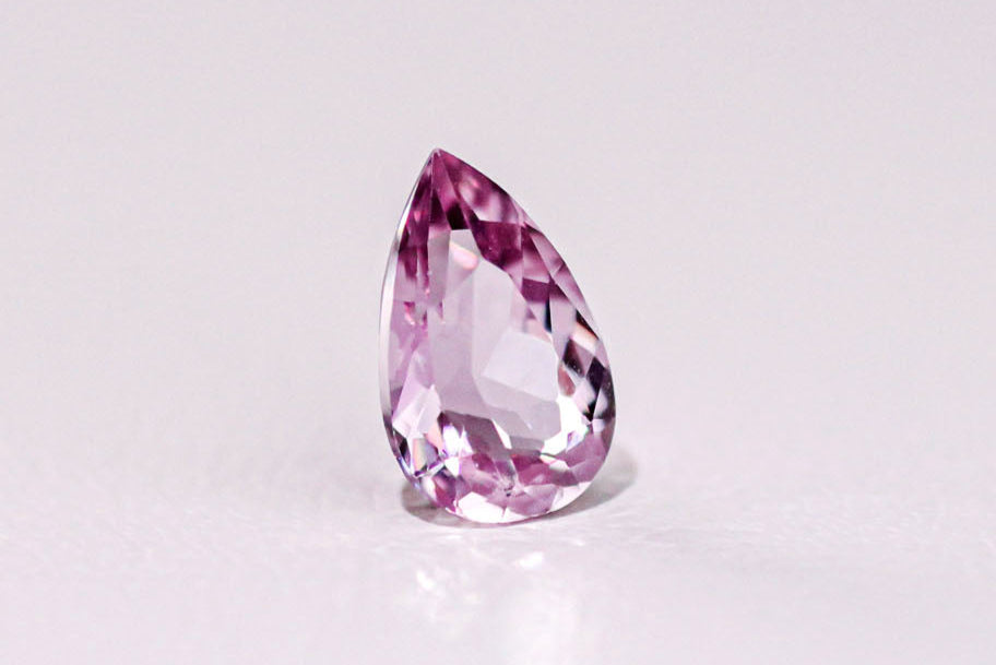 天然ダイアスポア 0.840ct