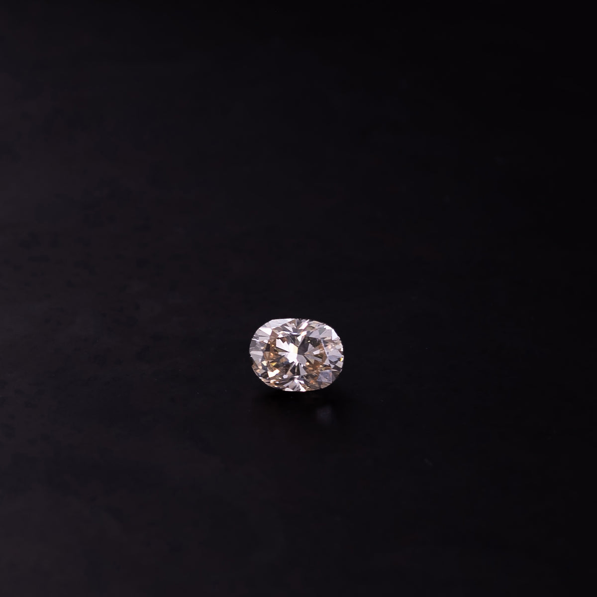 天然オレンジダイヤモンド 0.701ct|ファンシーライト・ピンキッシュオレンジ