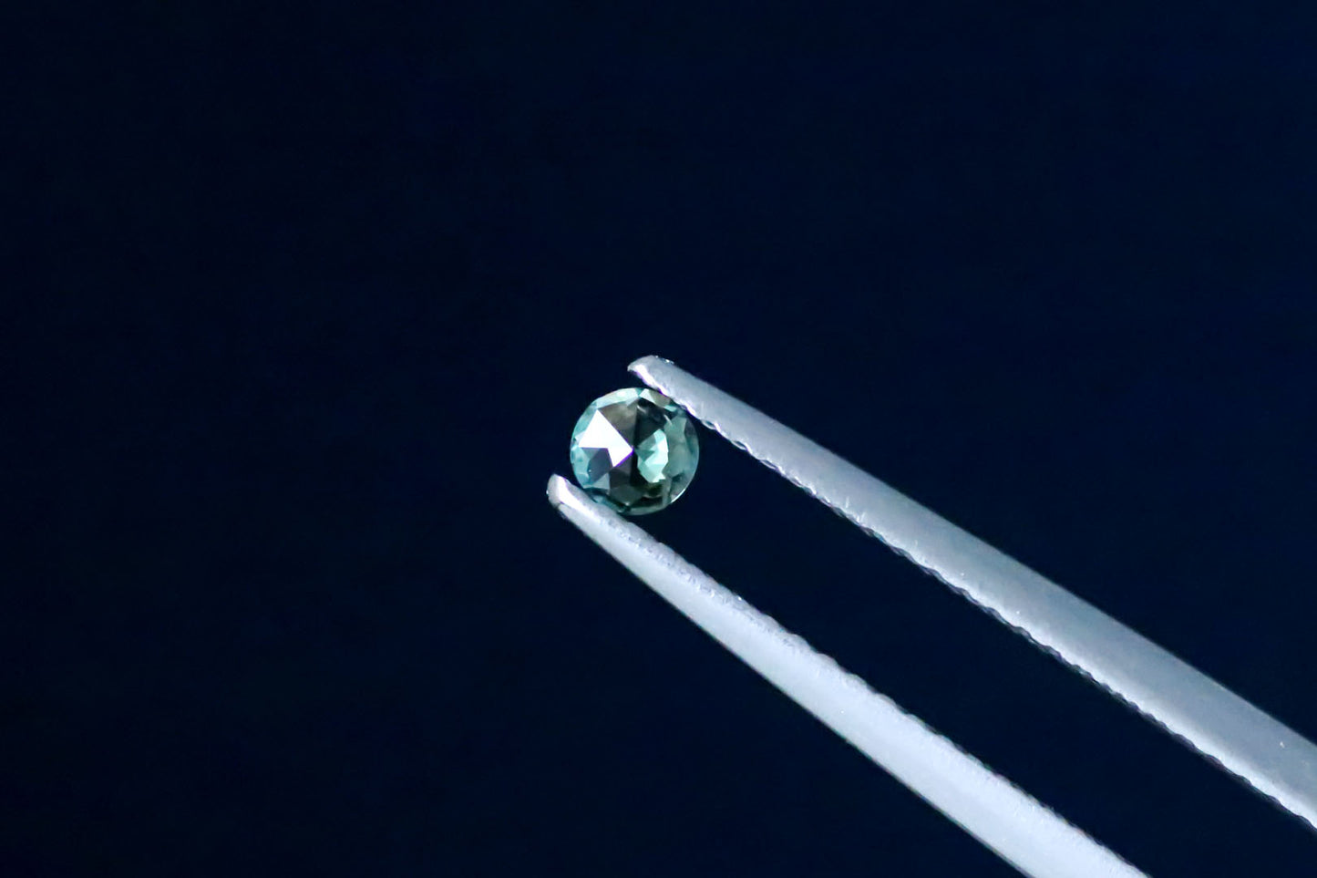 天然アレキサンドライト 希少なローズカット 0.145ct
