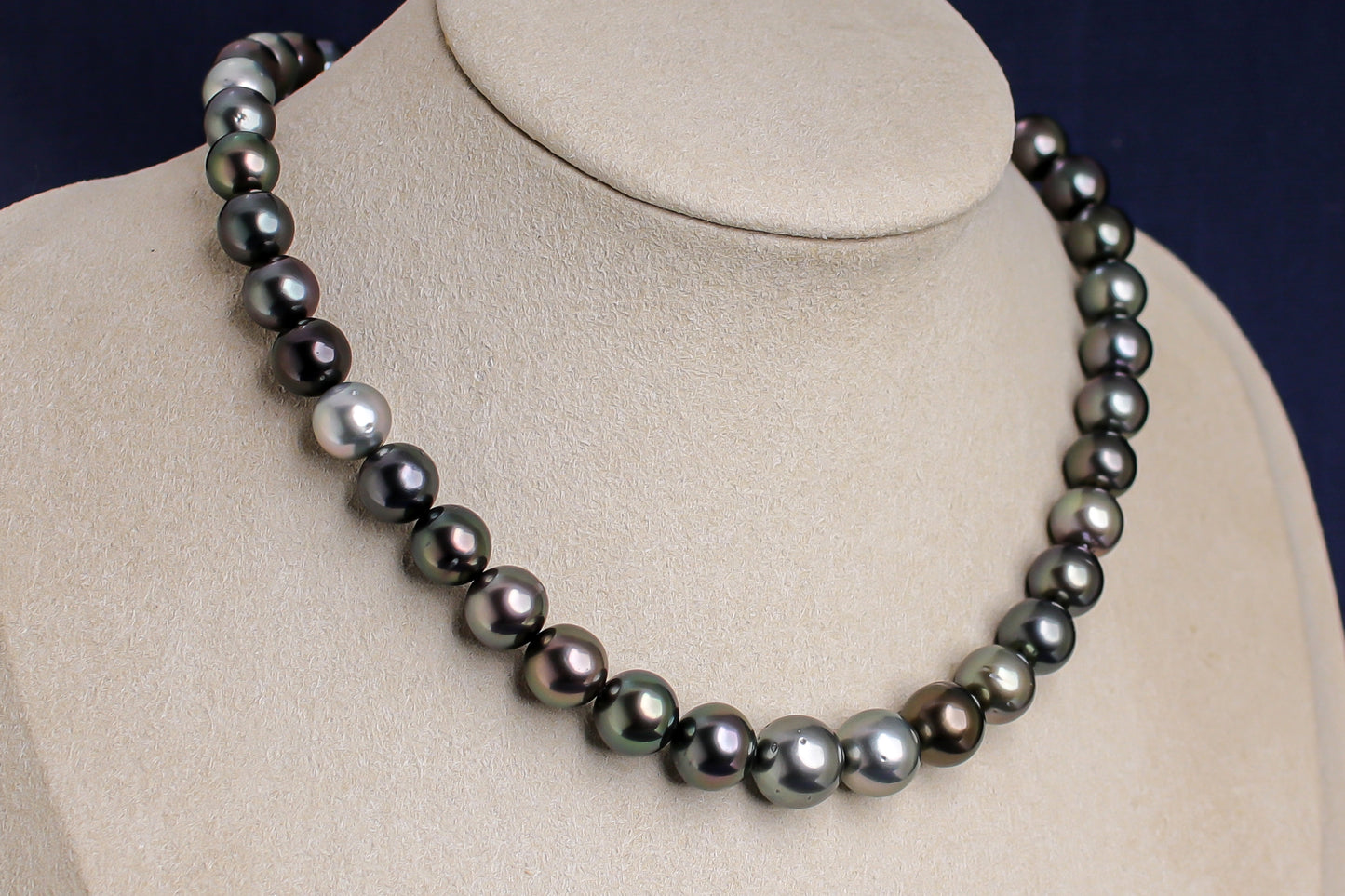 タヒチパール(黒蝶真珠)ネックレス 8.0-10.8mm