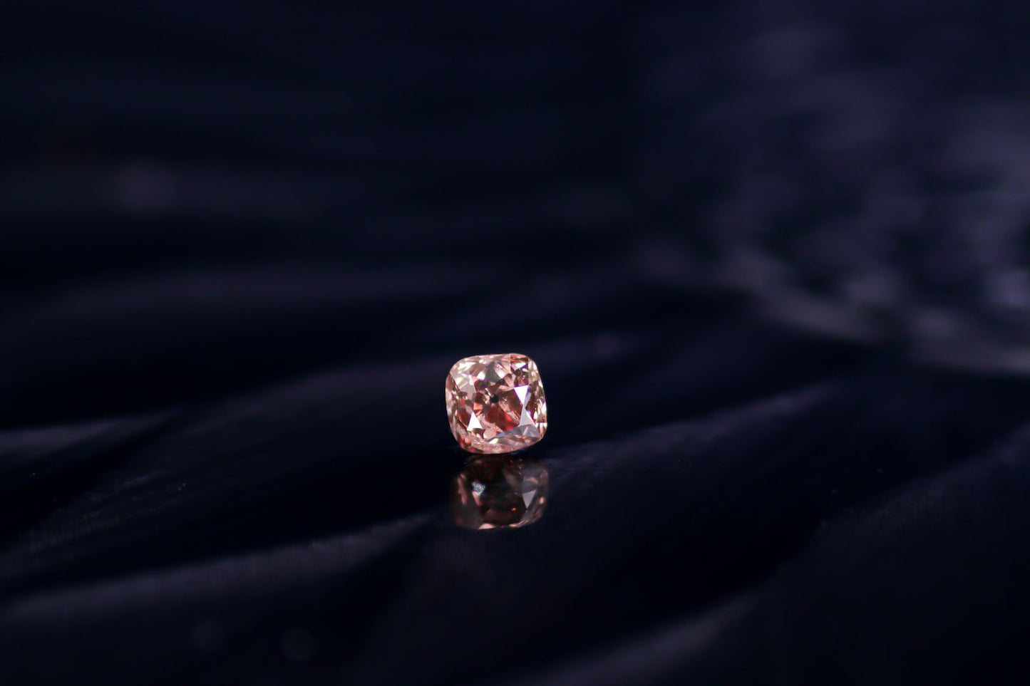 天然ファンシーディープオレンジーピンク ダイヤモンド  0.407ct