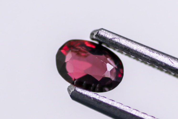 天然レッドスピネル 0.713ct [非加熱/スリランカ産]