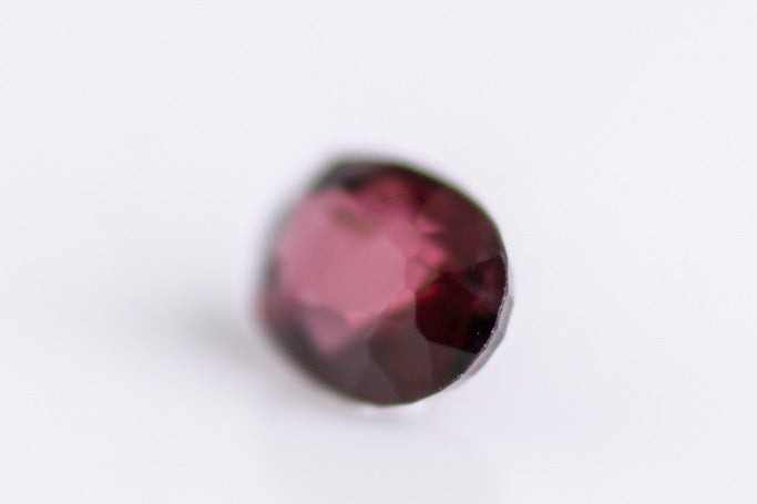 天然レッドスピネル 0.713ct [非加熱/スリランカ産]