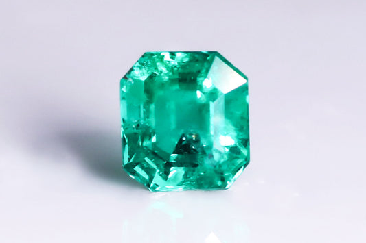 【SOLD OUT】天然エメラルド 1.040ct  [コロンビア産]