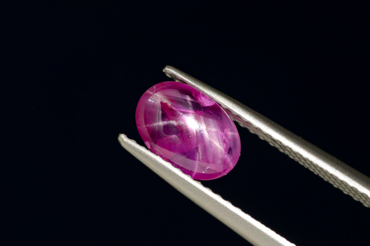 天然ピンクスターサファイア 1.621ct [非加熱/ミャンマー産]