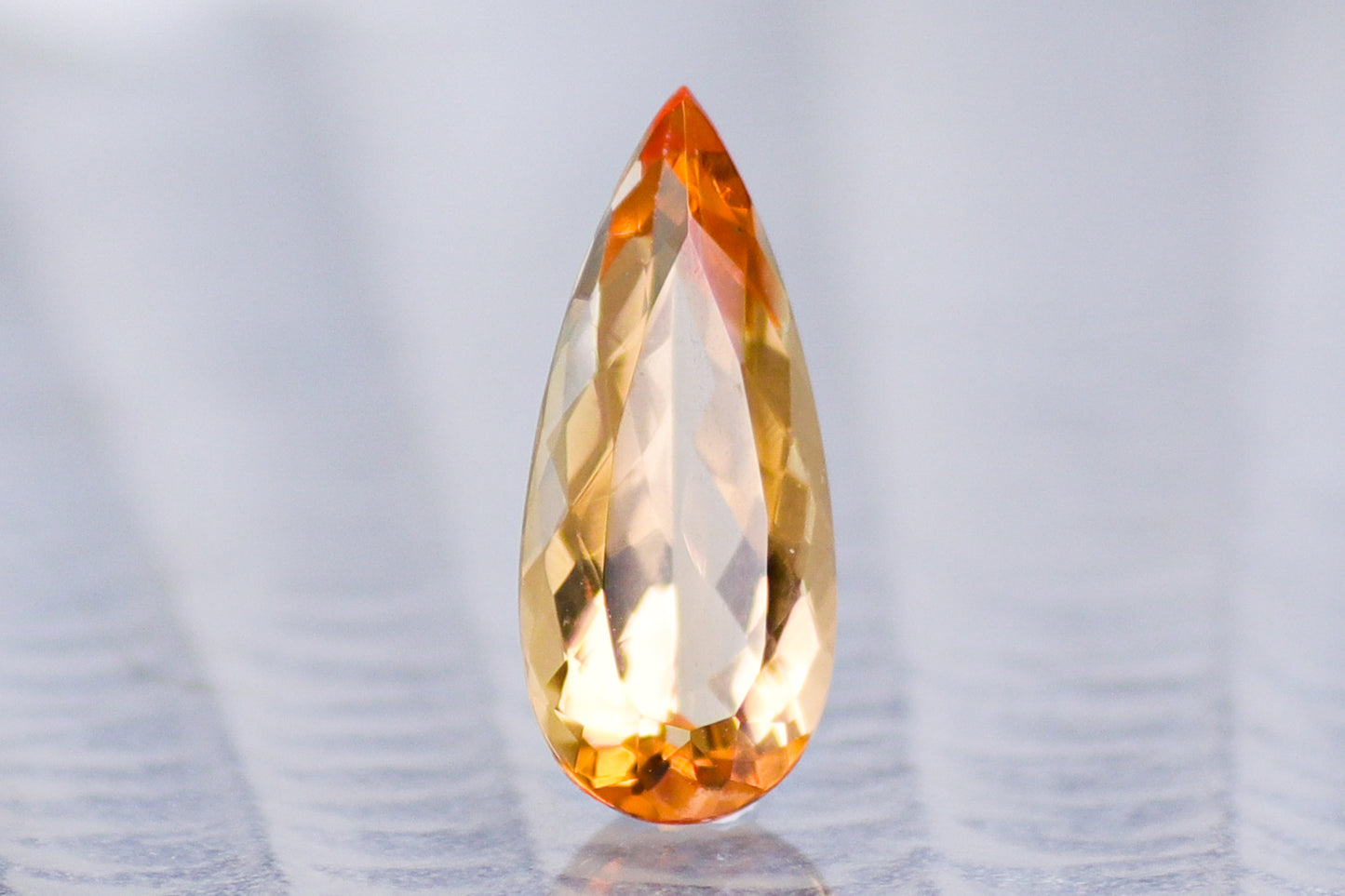 天然インペリアルトパーズ 3.880ct