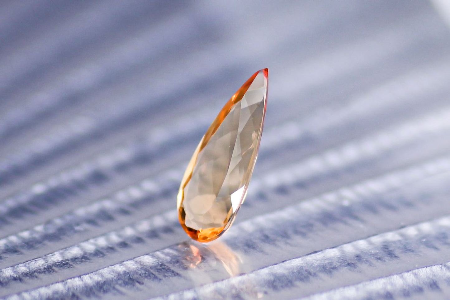 天然インペリアルトパーズ 3.880ct