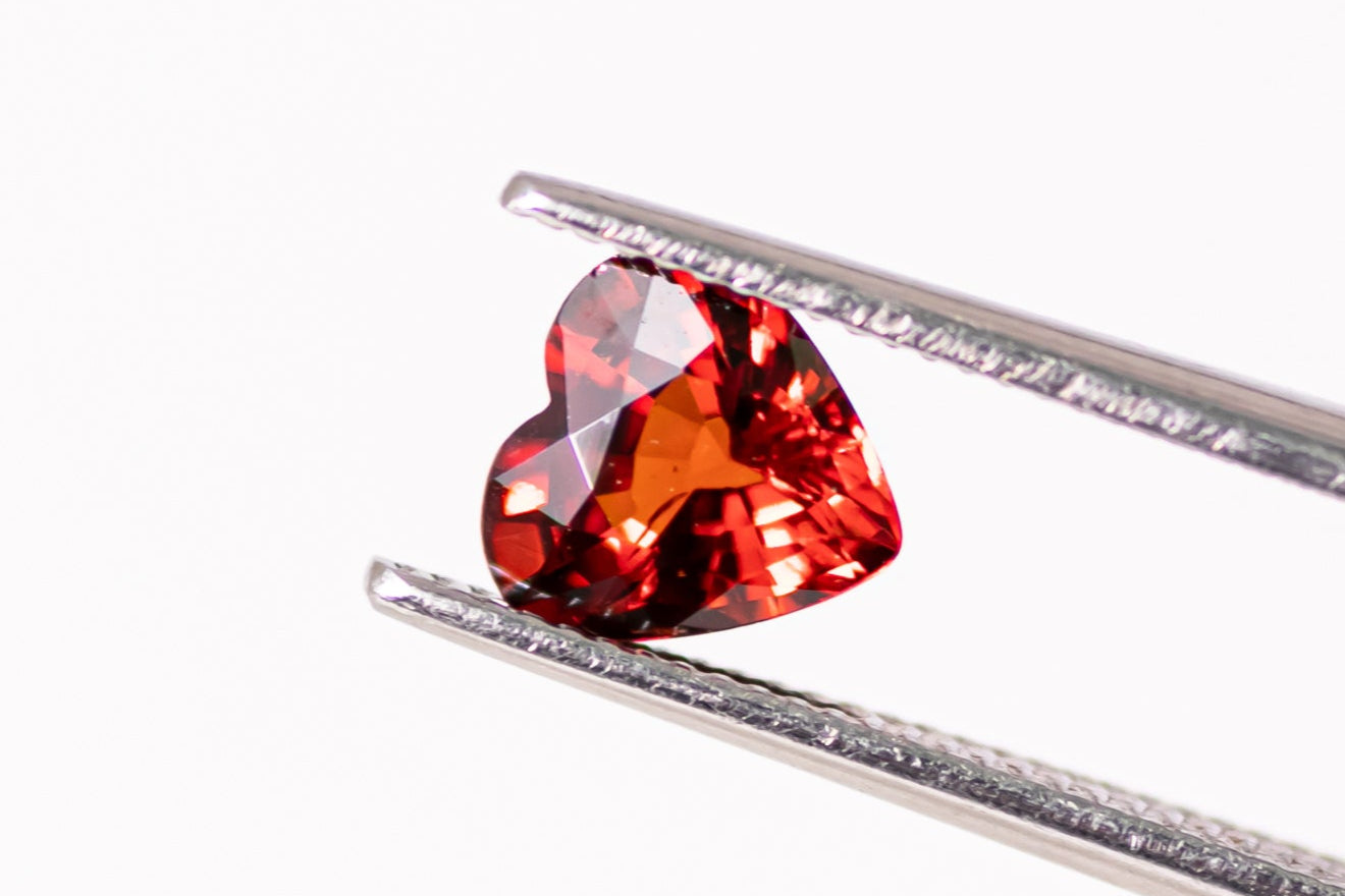 天然スぺサルティンガーネット ハート 1.210ct　