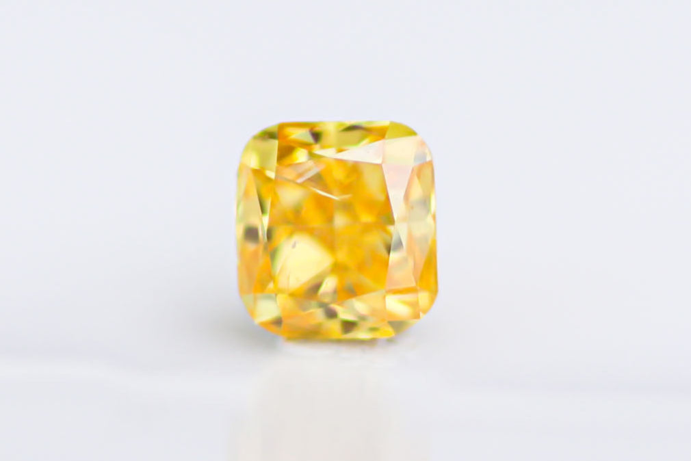 天然ファンシーヴィヴィッドオレンジイエロー ダイヤモンド 0.257ct
