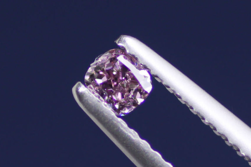 天然ファンシーディープパープルピンクダイヤモンド 0.211ct
