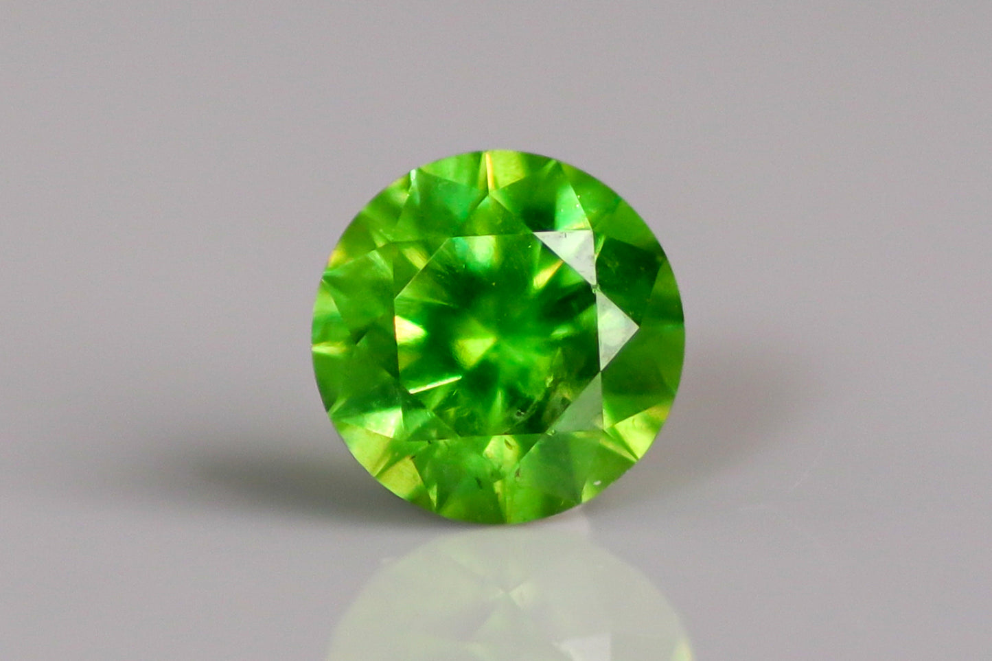 天然デマントイドガーネット 0.778ct［ウラル産］