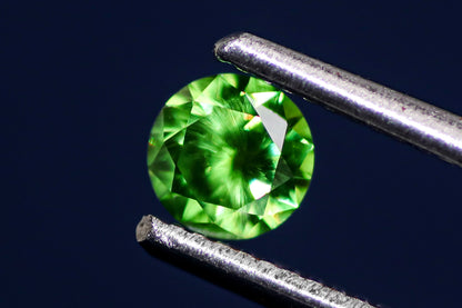 天然デマントイドガーネット0.690ct［ウラル産］