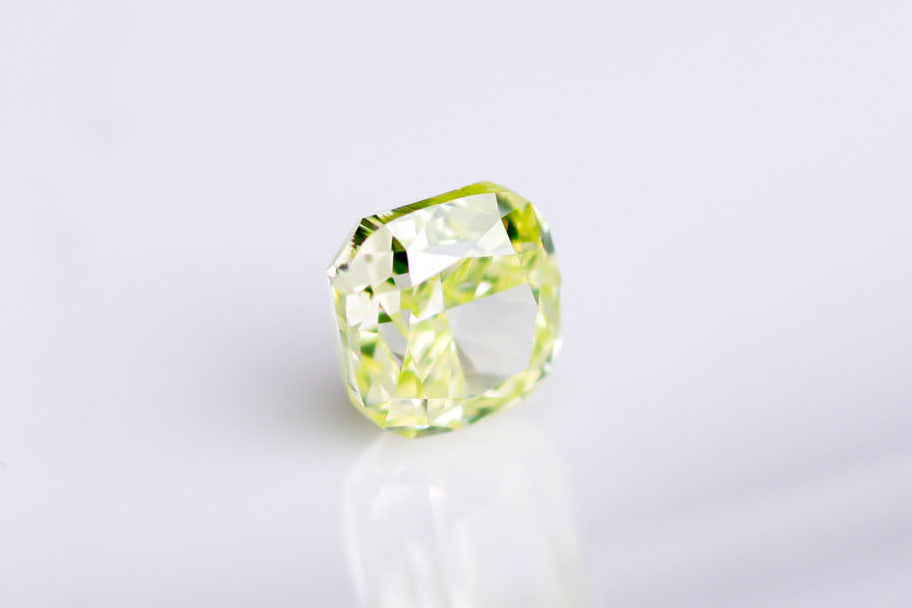 天然ファンシーグリーンイエローダイヤモンド 0.225ct