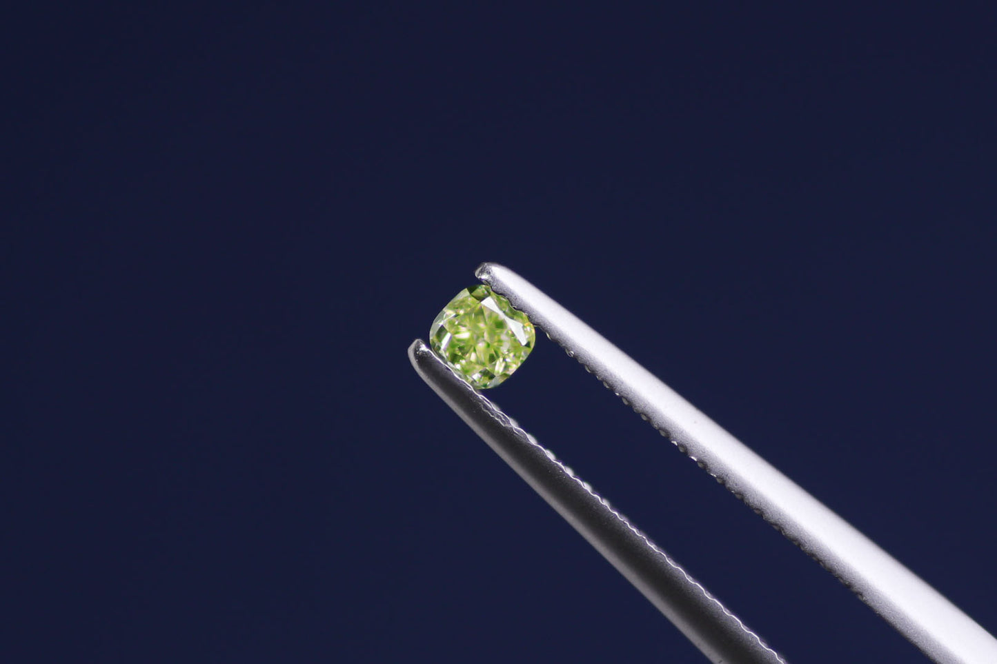 天然ファンシーグリーンイエローダイヤモンド 0.225ct