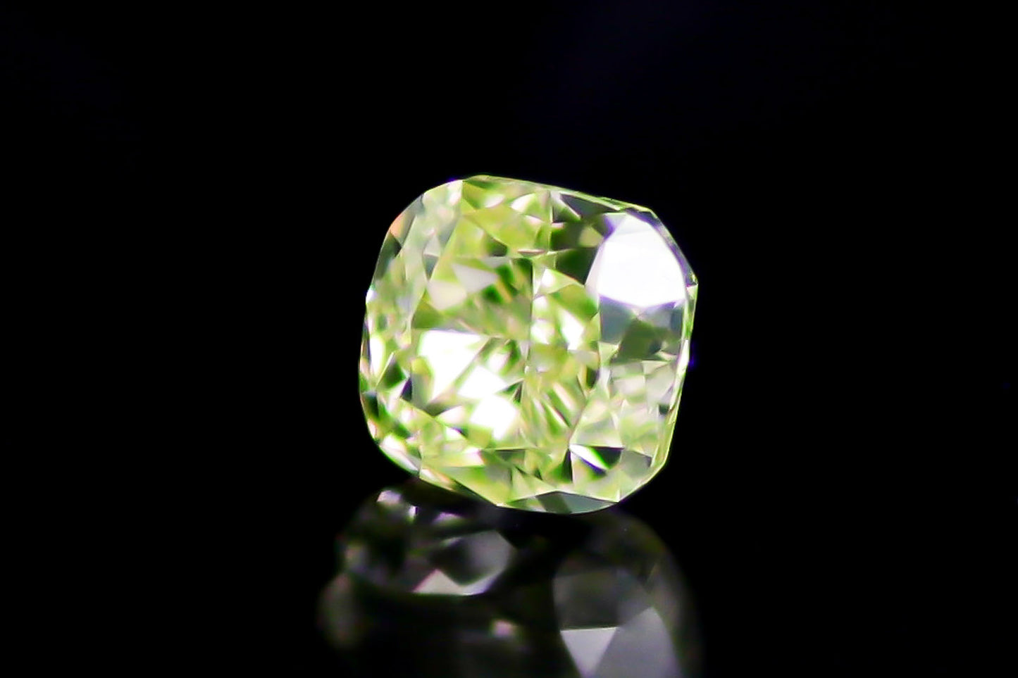 天然ファンシーグリーンイエローダイヤモンド 0.225ct