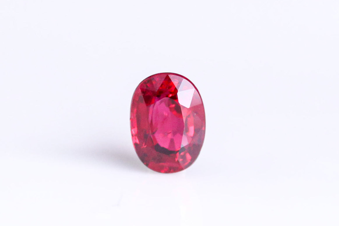 天然ルビー 1.060ct［モザンビーク産/非加熱］