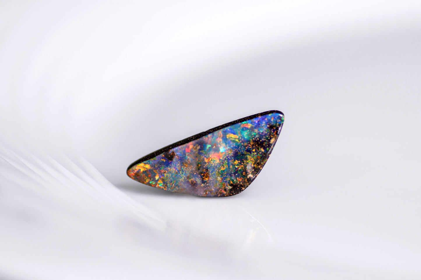 天然ボルダーオパール 8.200ct