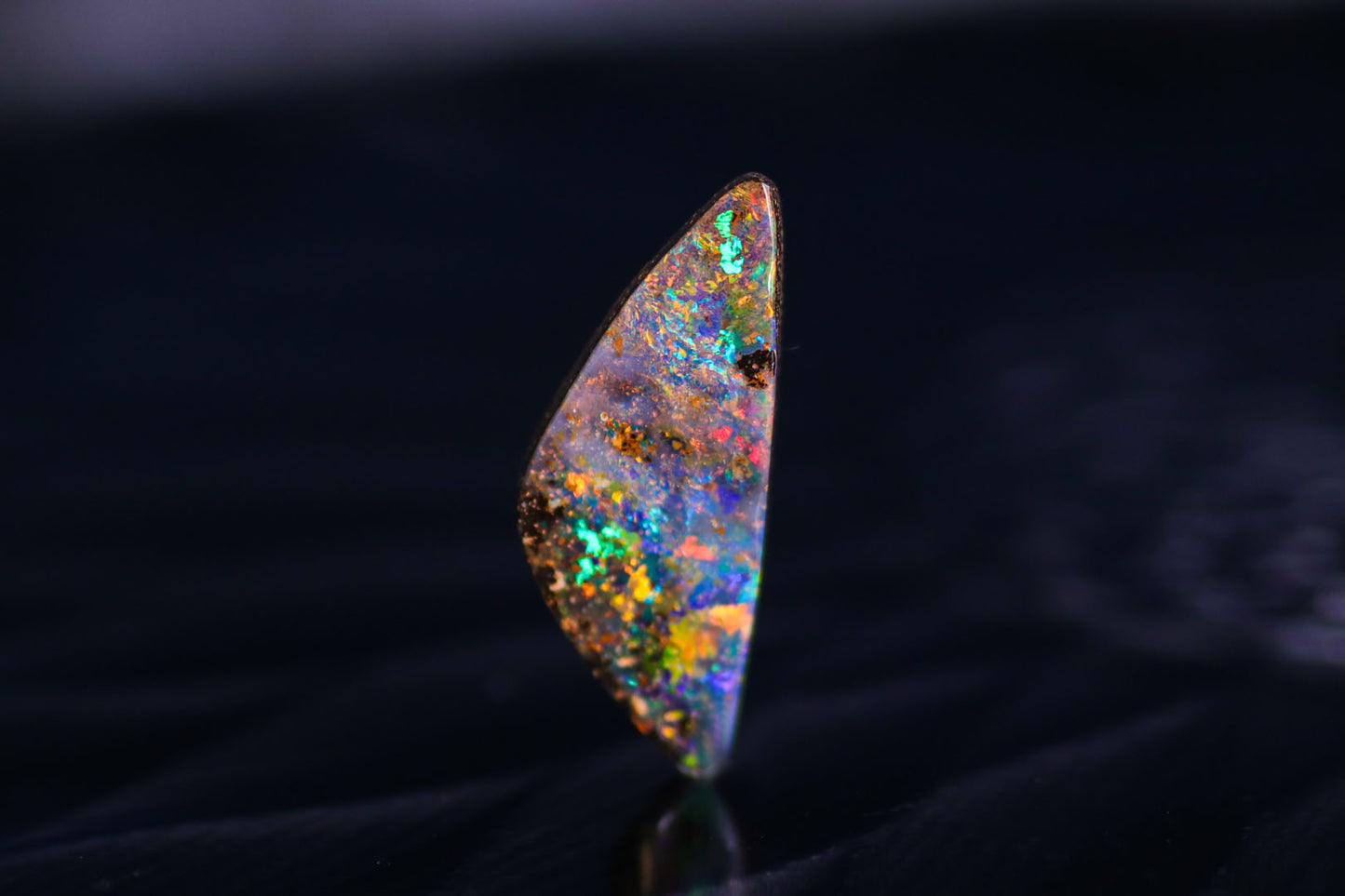 天然ボルダーオパール 8.200ct