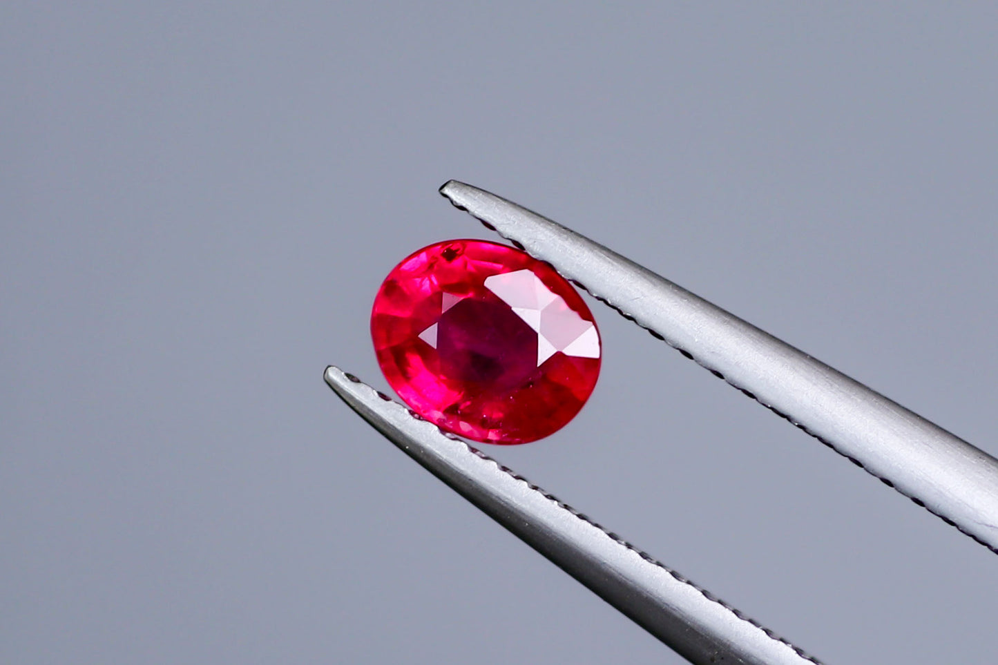 天然ルビー 0.610ct [希少グリーンランド産ルビー]