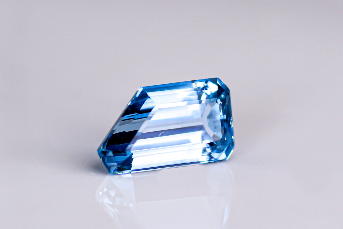 天然アクアマリン 4.440ct [ブラジル産]