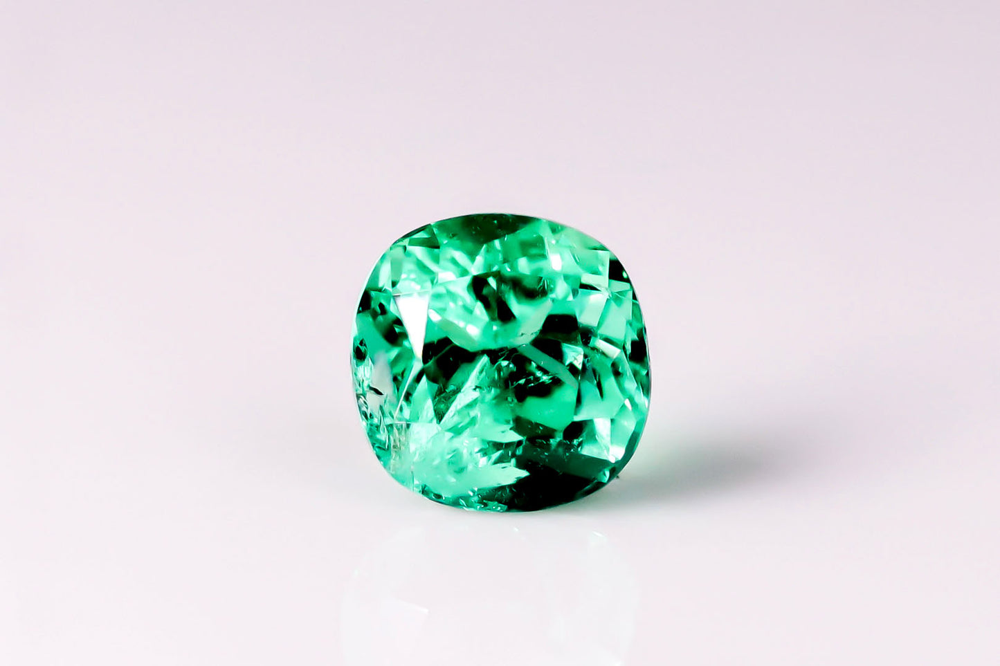 天然 ノーオイル エメラルド（Non-oil Emerald）[コロンビア産] 0.757ct