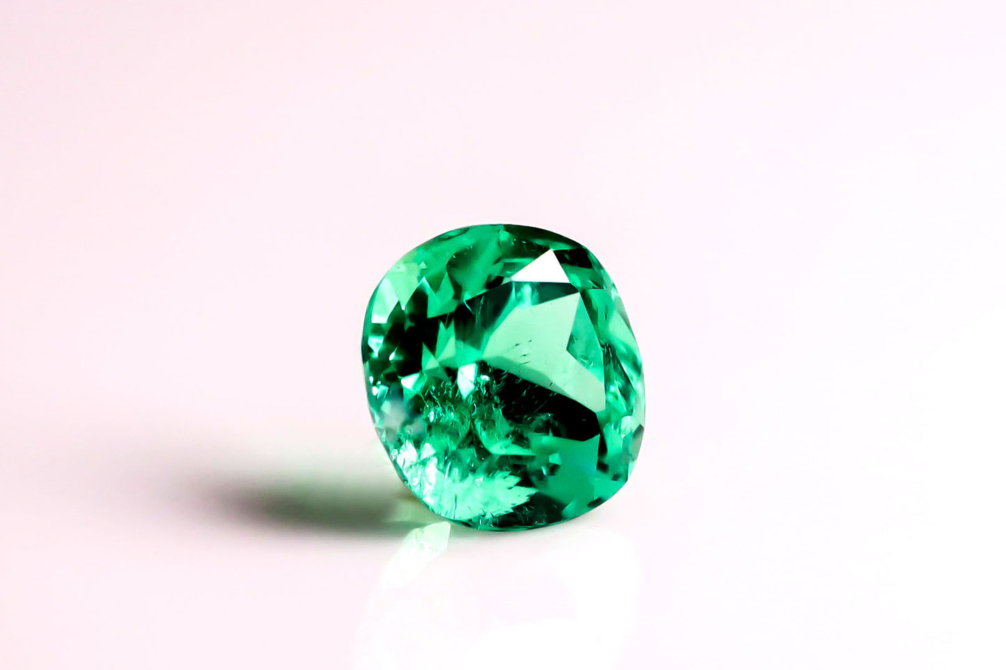 天然 ノーオイル エメラルド（Non-oil Emerald）[コロンビア産] 0.757ct