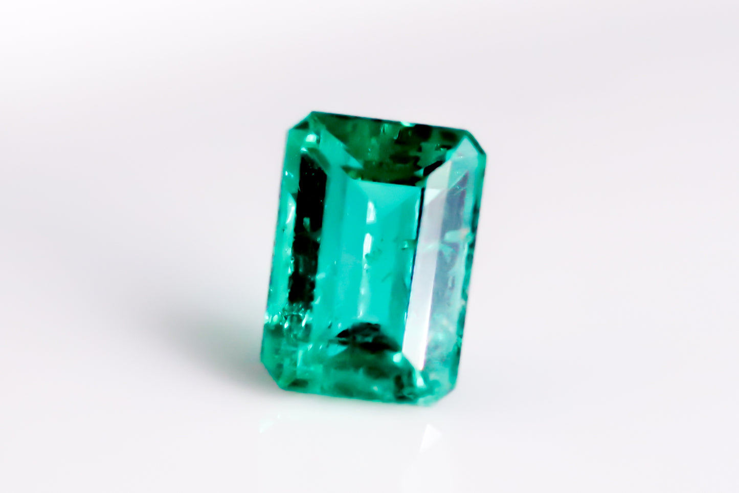 天然 ノーオイル エメラルド（Non-oil Emerald）[コロンビア産] 1.031ct