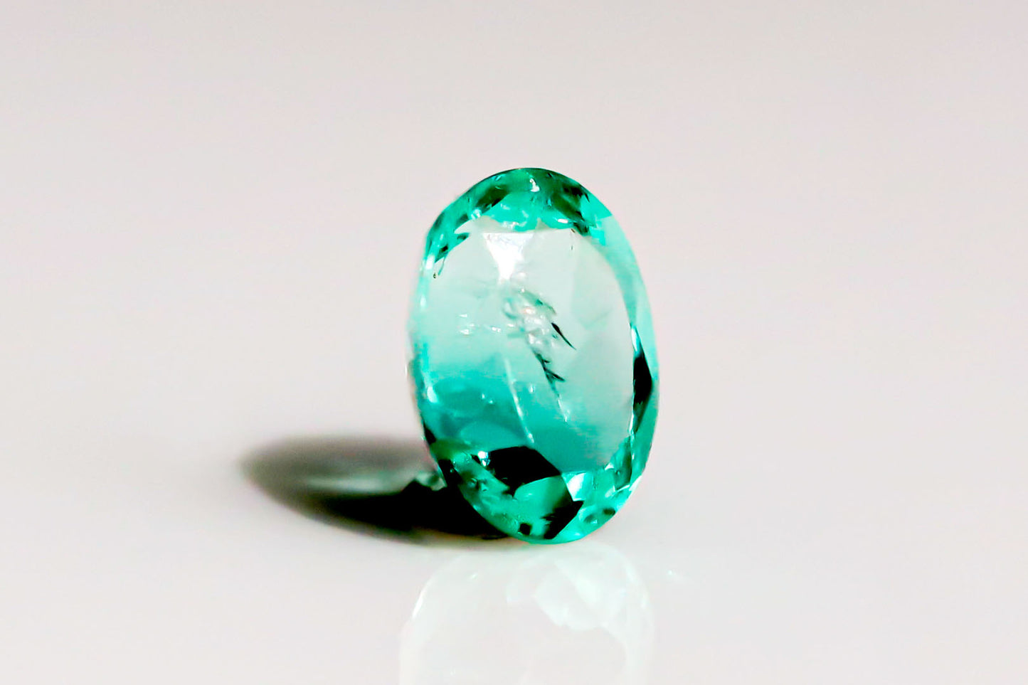 天然 ノンオイル エメラルド（Non-oil Emerald）[コロンビア産]  0.472ct
