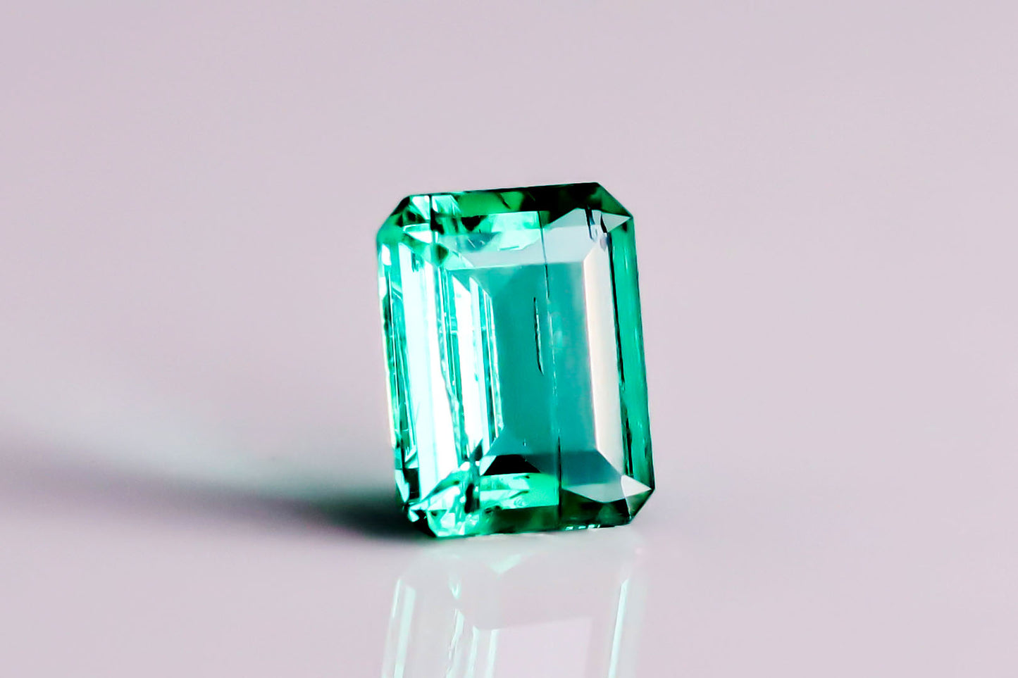 天然 ノンオイル エメラルド（Non-oil Emerald）[コロンビア産] 0.389t