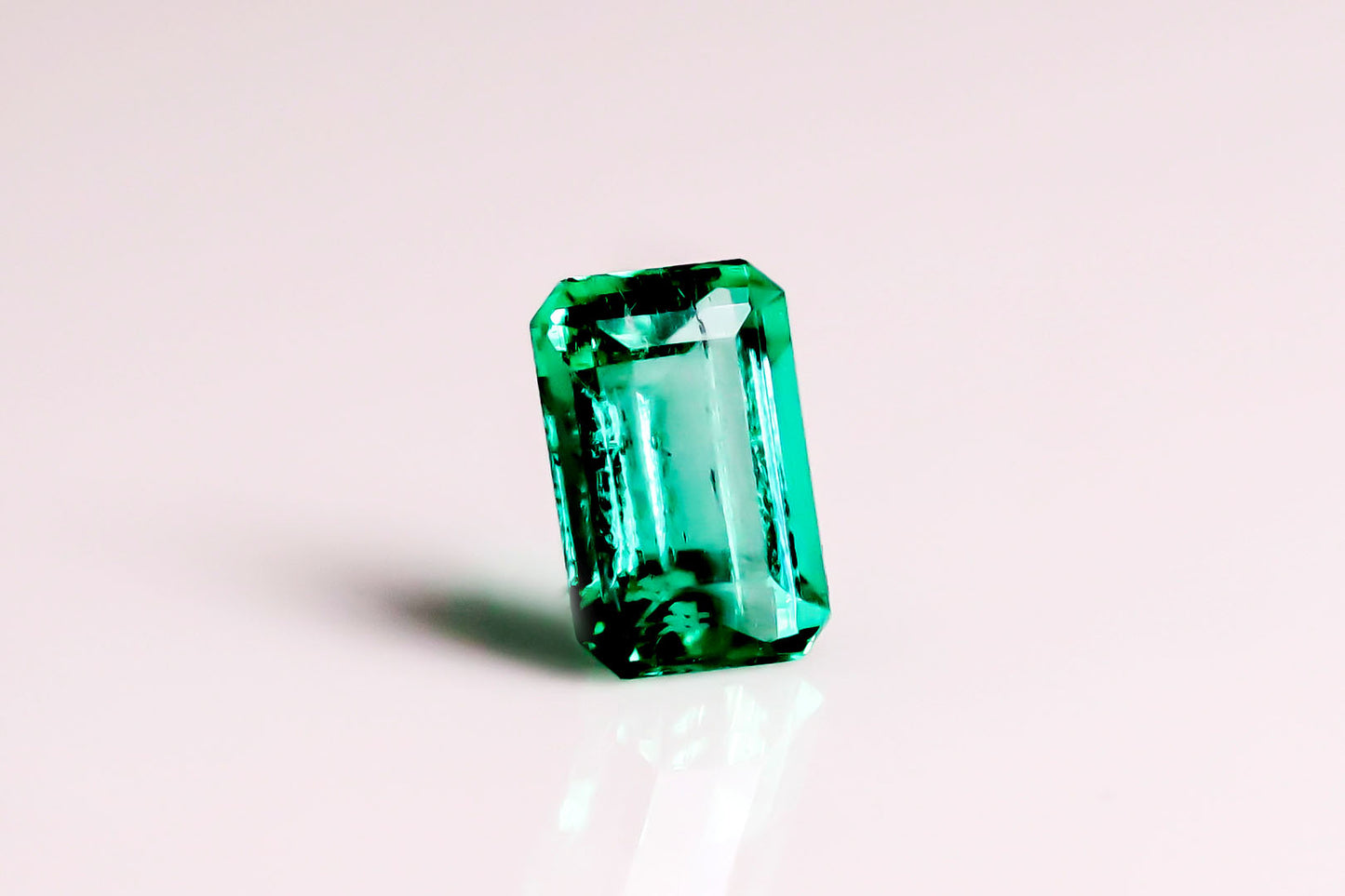 天然 ノンオイル エメラルド（Non-oil Emerald）[コロンビア産] 0.421ct