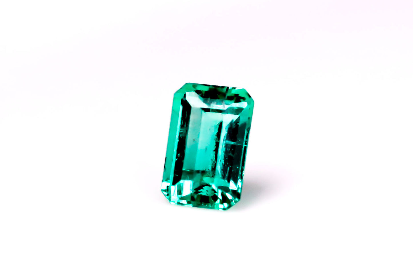 天然 ノンオイル エメラルド（Non-oil Emerald）[コロンビア産] 0.421ct