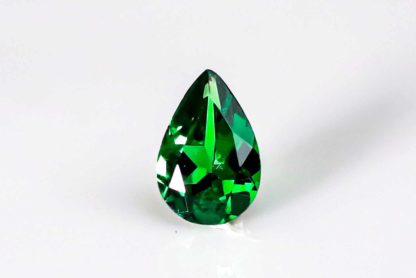 天然ツァボライト 0.387ct